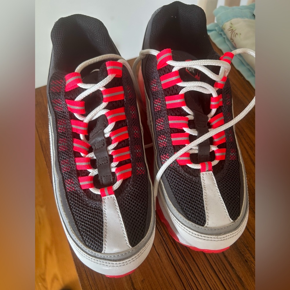 Nike air max sneakers Vintage  circa 2011 NEVER WORN